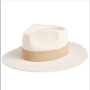Teressa Foglia Curator Lynn hat in Cream